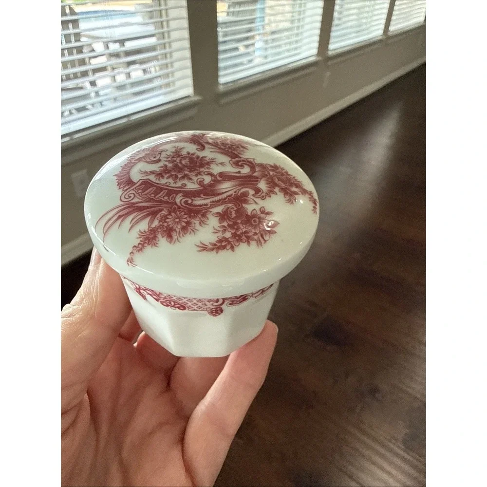 Vintage Limoges Fine Porcelain France Jewelry Trinket Pill Box